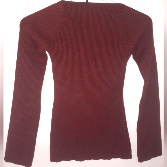 Womens maroon Amazon knit sweater size small excellent used condition - Picture 3 of 7